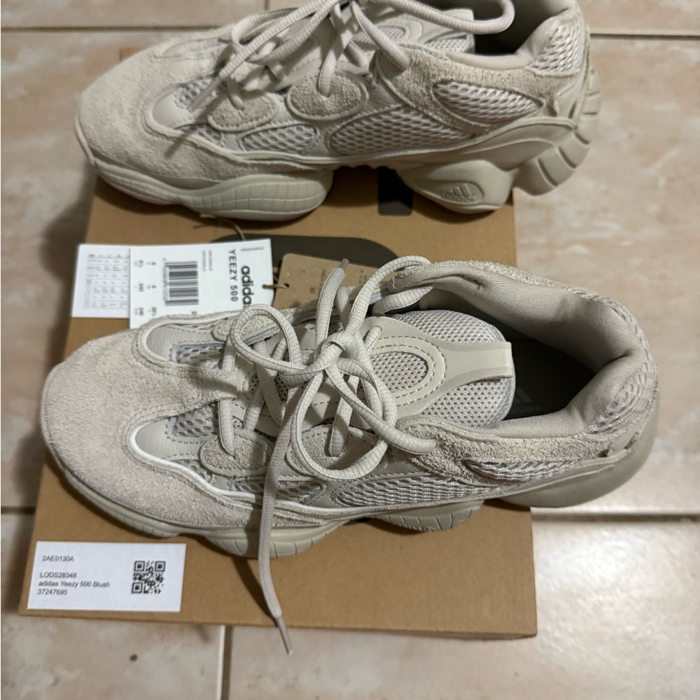 Adidas Yeezy 500 - Picture 2 of 2